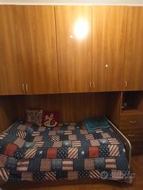 Ponte-letto con armadio e casettiera