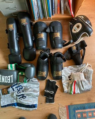 Attrezzatura kickboxing