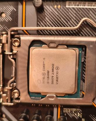 Processore Core i5-10400F 2.9GHz con dissipatore