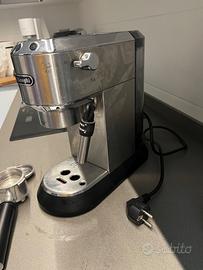 Delonghi Dedica macchina caffè