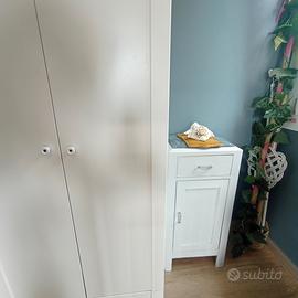 Comodino shabby chic