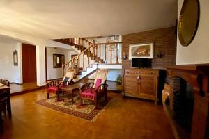 Villa di 228 m² con più di 5 locali e box auto dop