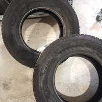 Pneumatico seminuovo 225/75R16C 121/120R