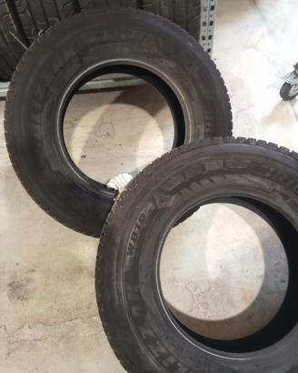 Pneumatico seminuovo 225/75R16C 121/120R