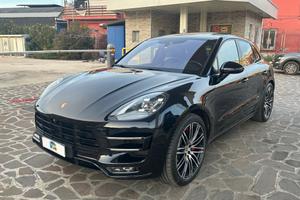 Porsche Macan turbo performance 440CV