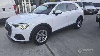 Audi Q3 35 TFSI Business Advanced