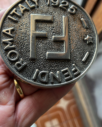 Fendi targa storica 1925