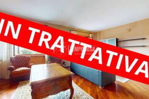 AMPIO QUADRILOCALE CON DOPPI SERVIZI!
