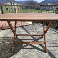 Tavolo da giardino o terrazza