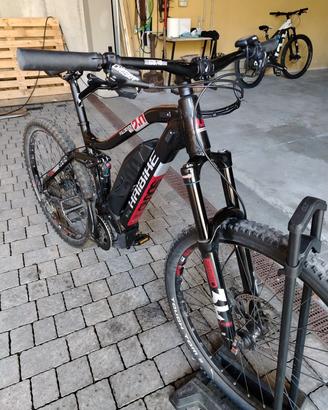 Mountain bike elettrica praticamente nuova 