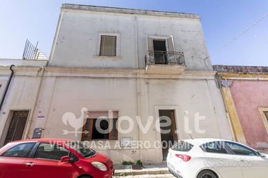 Appartamento di 247 m² con più di 5 locali a Carmi
