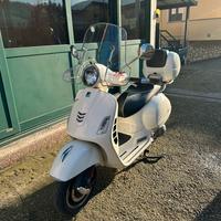 Vespa Gts 300