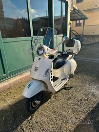 Vespa Gts 300