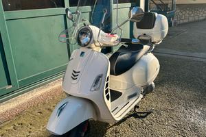 Vespa Gts 300