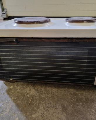 forno elettrico e piastrelle cottura da campeggio 