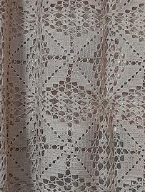 Coperta matrimoniale all’uncinetto.