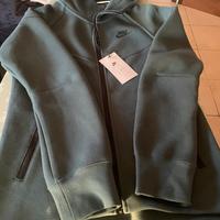 Nike Tech Fleece