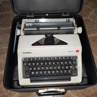 Macchina da scrivere vintage Olympia Monica