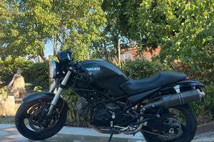 Ducati Monster 695 Dark
