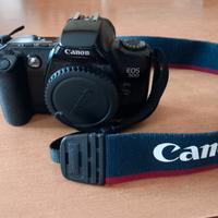 macchina fotografica analogica vintag canon EOS500