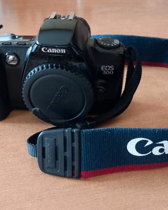 macchina fotografica analogica vintag canon EOS500