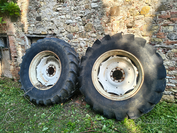 650 65 r38 e 20.8r38 trattore