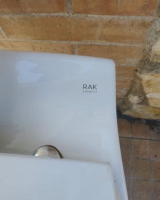Wc rak mai usato