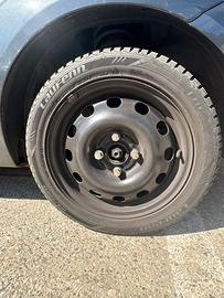 cerchi r15 con gomme ford
