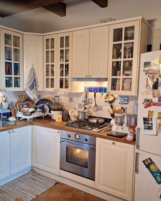Cucina IKEA angolare con frigo - Fine agosto