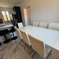 Tavolo e sedie bianco allungabile 180/230 cm