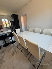 Tavolo e sedie bianco allungabile 180/230 cm