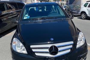 Mercedes-benz b200