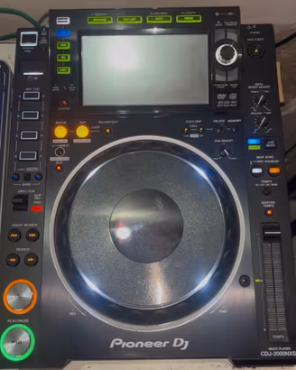 COPPIA PIONEER DJ CDJ-2000NXS2 – COME NUOVI