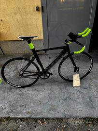 bicicletta da corsa a scatto fisso