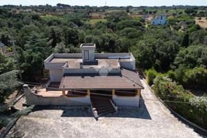 VILLA SINGOLA A POLIGNANO A MARE