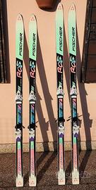 Sci Fischer RC4s con attacchi Tyrolia.