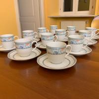 Servizio di 12 tazzine Eschenbach in porcellana.
