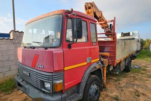 Iveco 145-17 Con Gru
