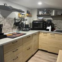 Cucina su misura ad L con piano a induzione