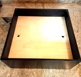 Fioriera in legno con ruote e sottovasca in rame