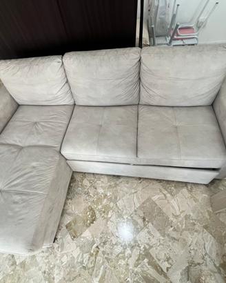 Divano con penisola e funzione letto