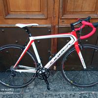 bicicletta da corsa in carbonio orbea onix
