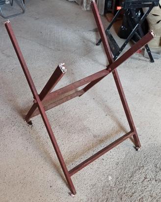 Cavalletto richiudibile per taglio legna