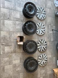 Cerchi in ferro R 15’’ + copricerchi originali VW