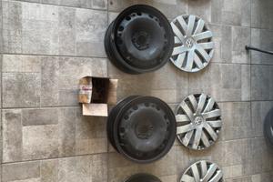 Cerchi in ferro R 15’’ + copricerchi originali VW