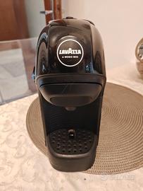 Macchinetta del caffè Lavazza A Modo Mio usata 