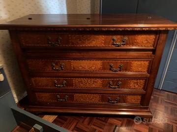 Secretaire/cassettone a ribalta in noce intarsiato