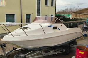 Bellingardo 585 cabin