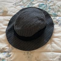 Cappello in lana gessato grigio