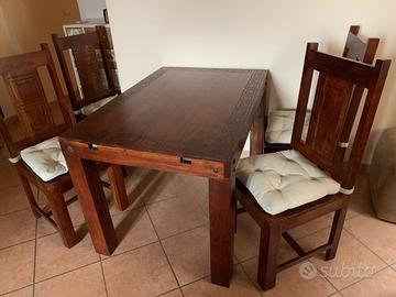 Tavolo etnico con sedie
